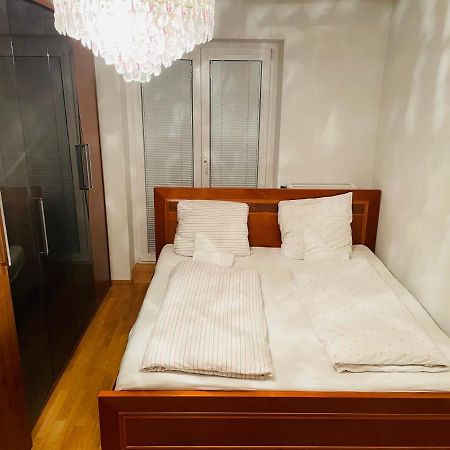 Room In City Center Near U6,U3 And Westbahnhof Відень Екстер'єр фото