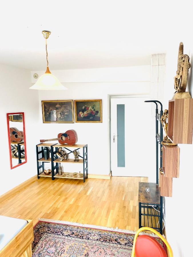 Room In City Center Near U6,U3 And Westbahnhof Відень Екстер'єр фото