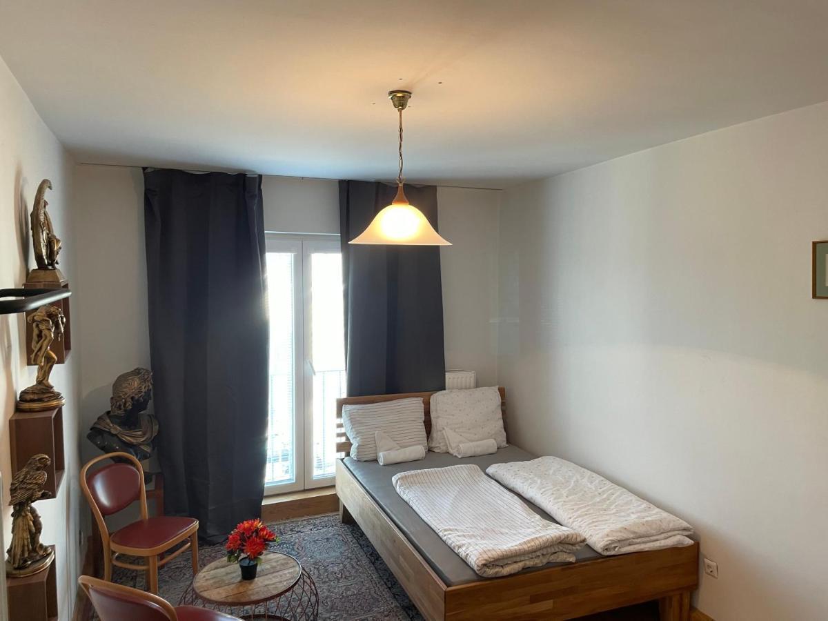 Room In City Center Near U6,U3 And Westbahnhof Відень Екстер'єр фото